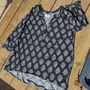 Old Navy Black And White Tunic